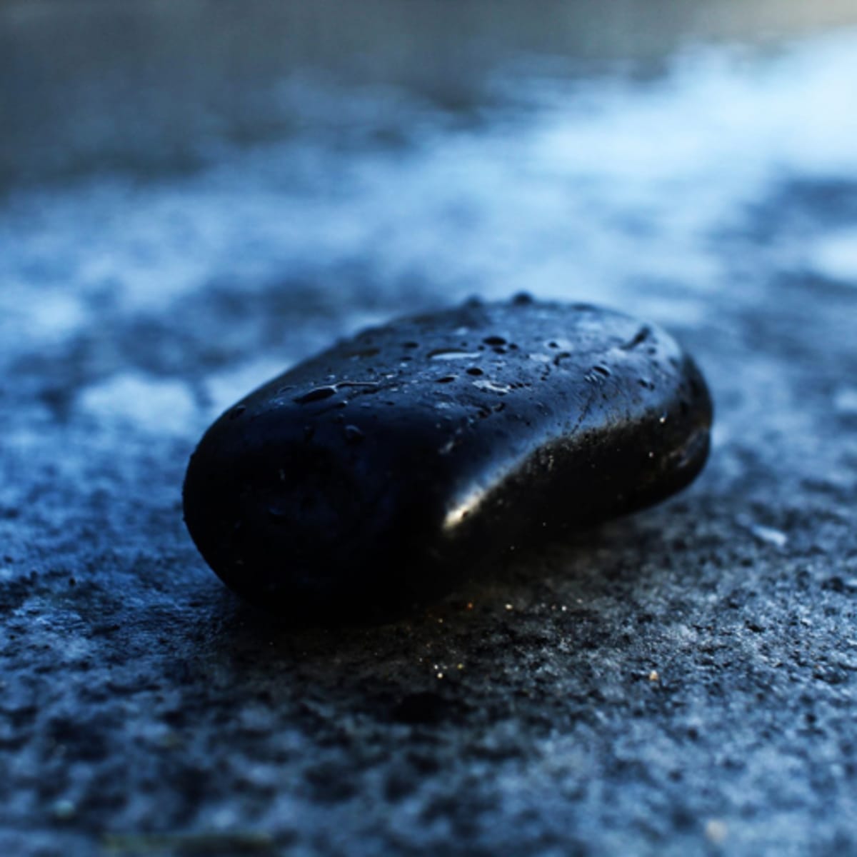 STAND STILL AND KNOW YOURSELF AS THAT WHICH YOU SEEK...THE ATMAN